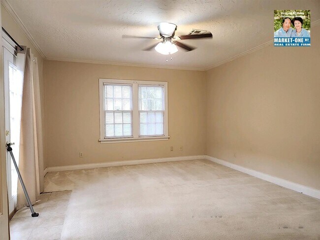 Building Photo - 705 NW 13th St