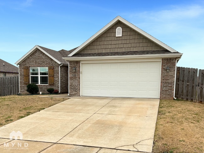 Building Photo - 709 Copper St