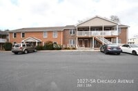 Building Photo - 1027-5A Chicago Ave