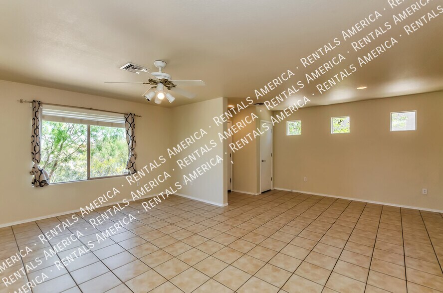 Building Photo - 10645 E Singing Canyon Dr
