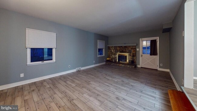 Building Photo - 669 N Henderson Rd