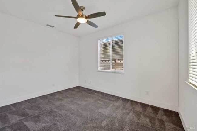 Building Photo - Stunning 4 Bedrooms 3.5 Bathrooms Two Story Home Located Short Distance of Sonoma State Universit...