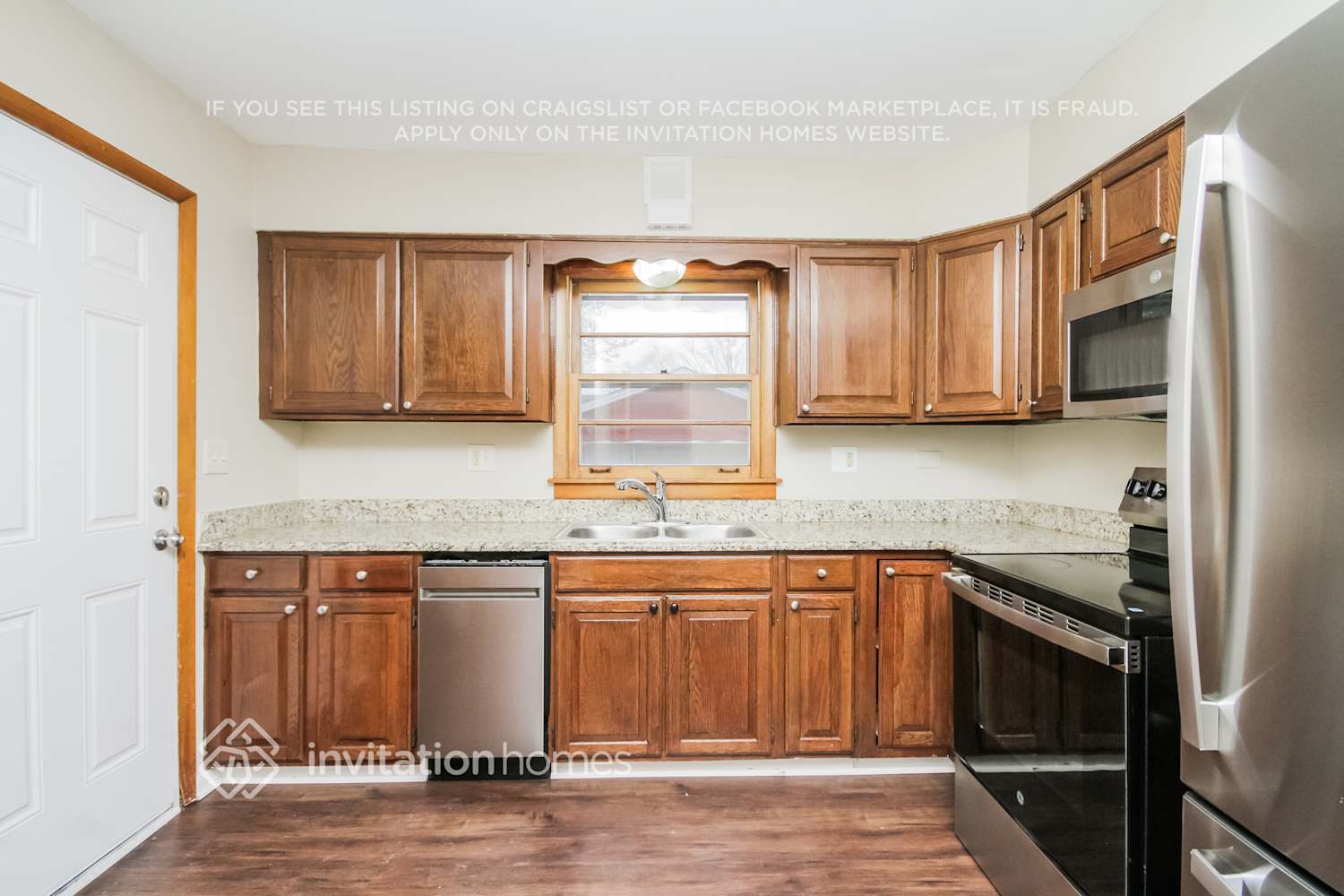 Building Photo - 787 E 163rd Pl