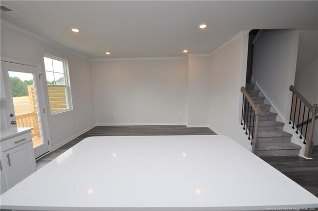 Building Photo - 1057 Shoreside Dr