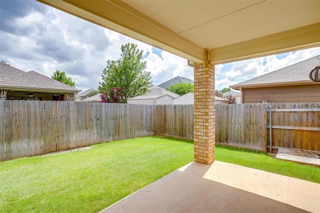 Building Photo - 429 Foxcraft Dr