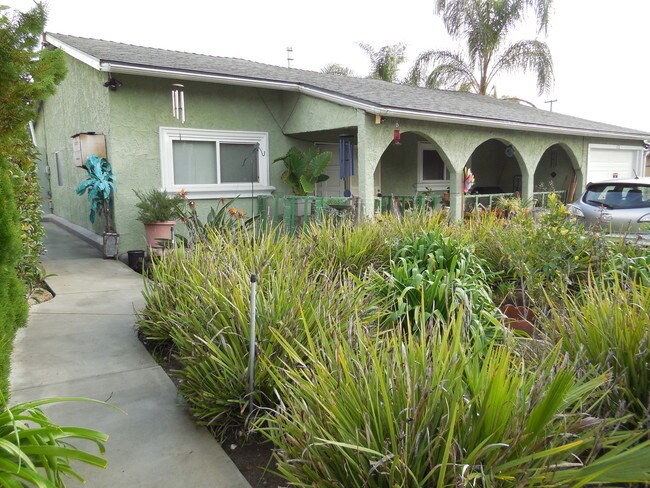 Frontyard - 172 N Winton Ave