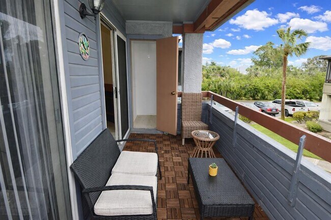 Building Photo - 10263 Gandy Blvd N