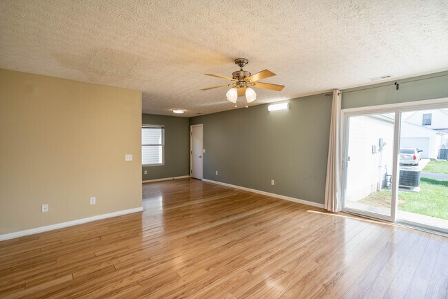 Building Photo - 1016 Bella Dona Rd