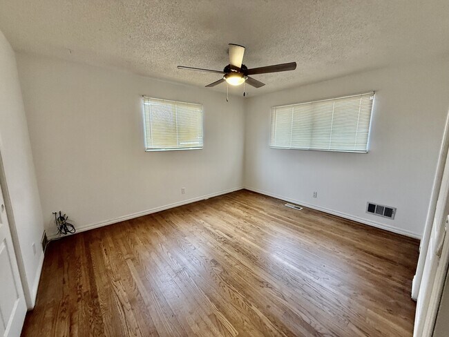 Building Photo - 1993 E 6850 S