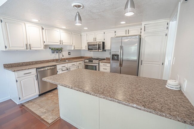 Building Photo - 27020 Rio Pecos Dr
