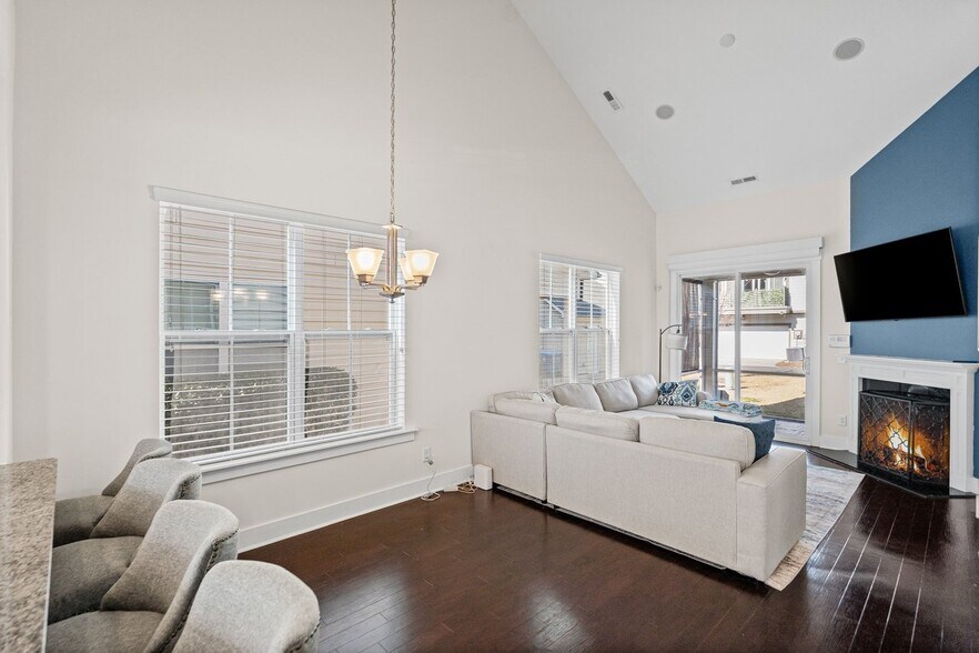 Building Photo - 1616 Pat Garrett St