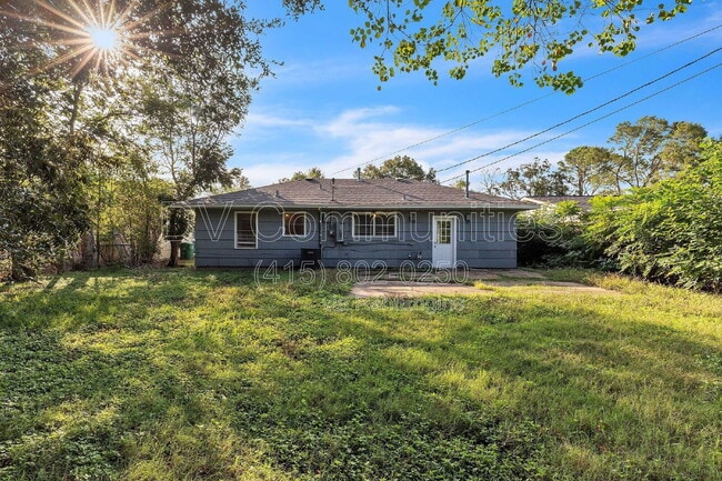 Building Photo - 6419 Belarbor St