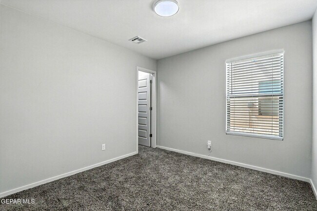 Building Photo - 837 Paseo Drusy Pl