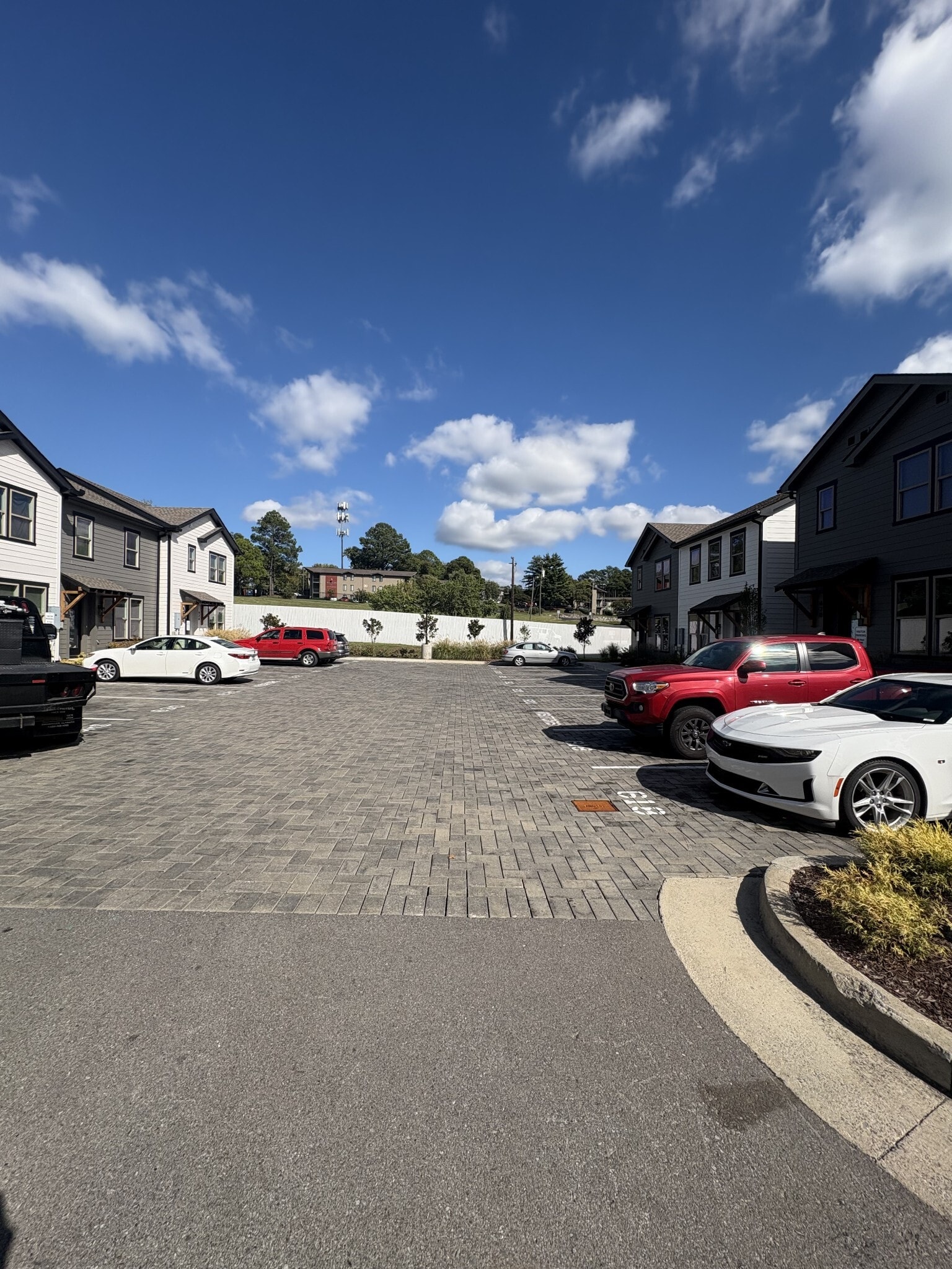 Building Photo - 628 Wallace Ct