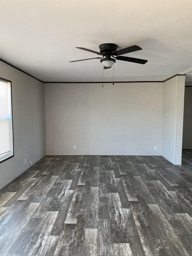 Building Photo - 189 Zackary St