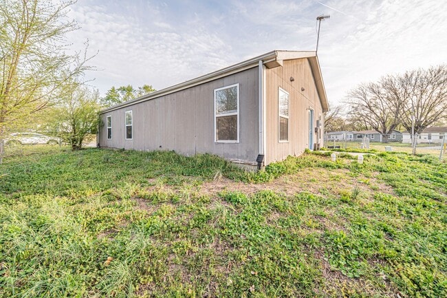 Building Photo - Please View 3D Virtual Walk-Through Before Scheduling a Showing