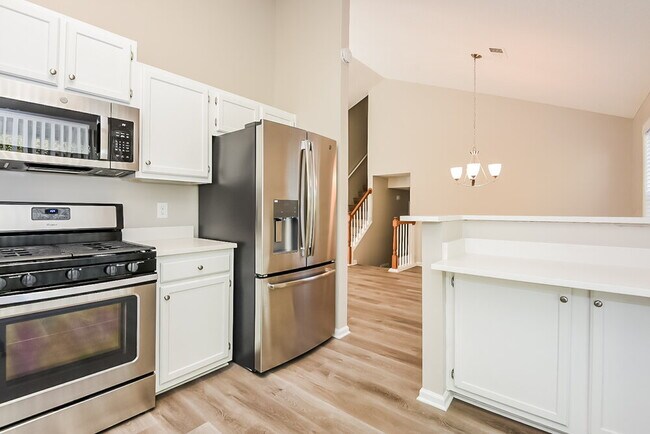 Building Photo - 3035 Wellcrest Dr NW