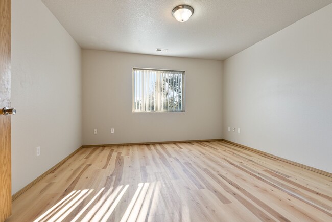 Building Photo - Spacious 4-Bedroom Home in SE Portland!