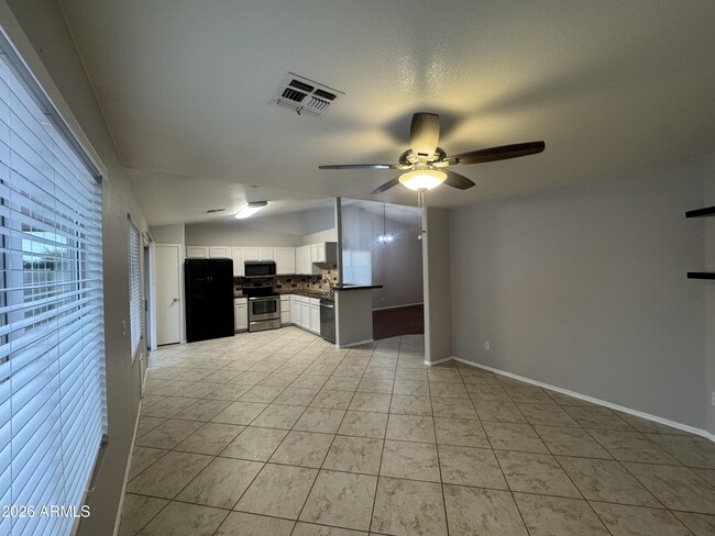 Building Photo - 14634 W Marcus Dr