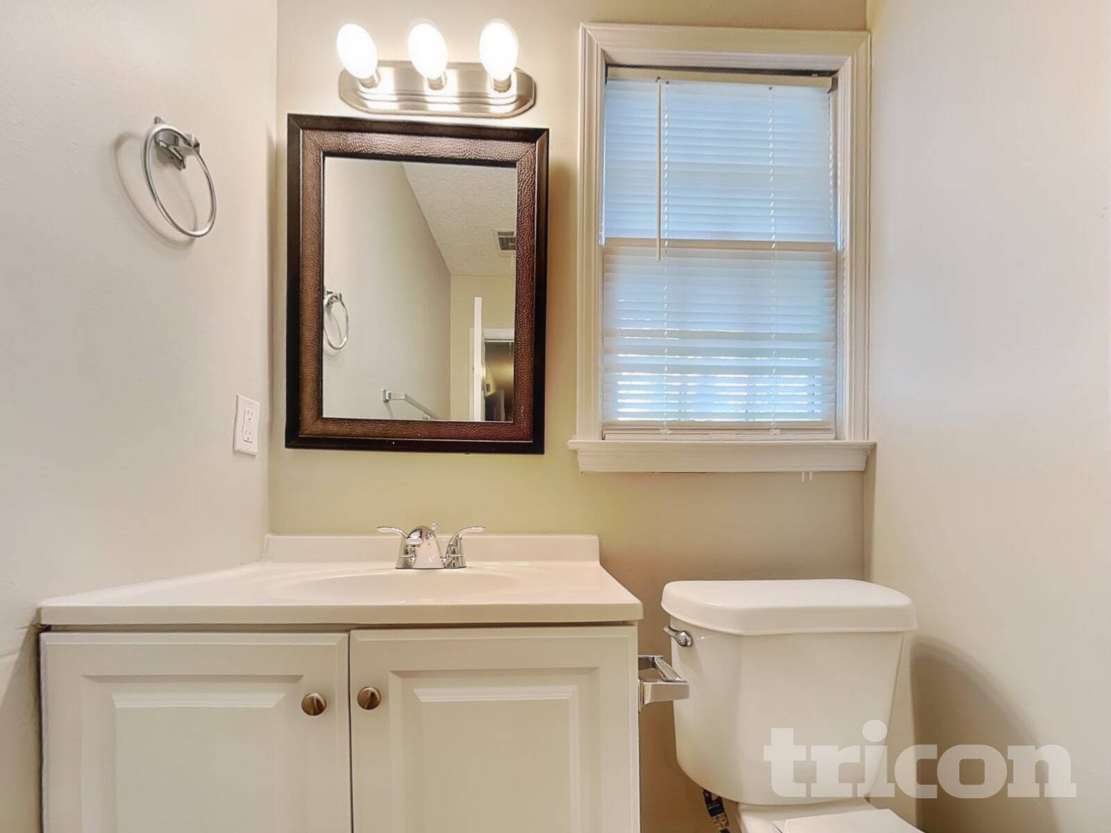 Building Photo - 1444 Riverwood Ct