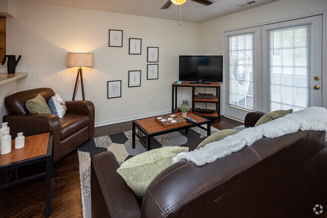 4 BR, 4 BA Standard - Student Quarters Johnson City | Student Housing