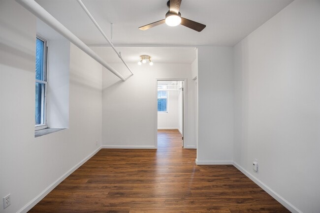 Building Photo - 7812 Hudson Ave