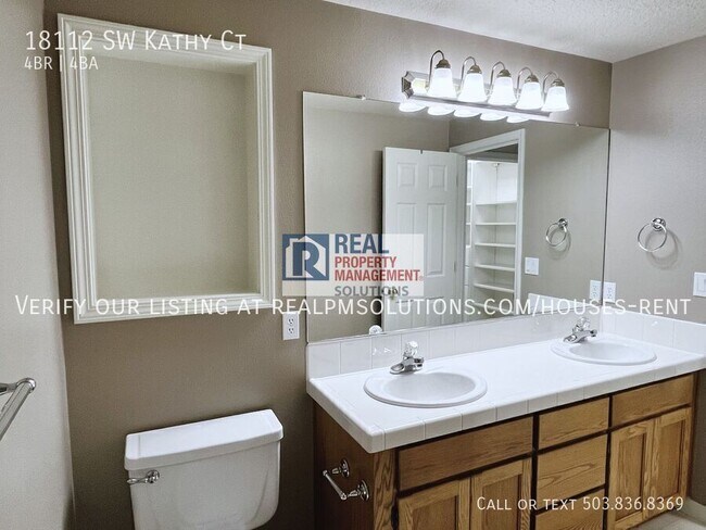 Building Photo - 18112 SW Kathy Ct