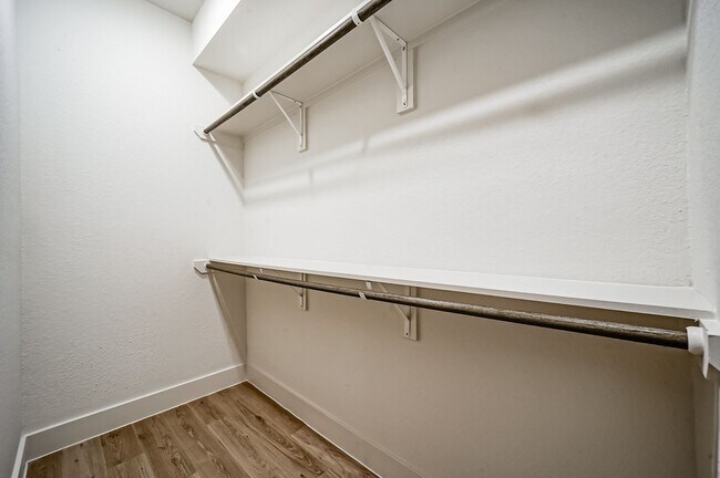 Building Photo - 2523 Appian Wy