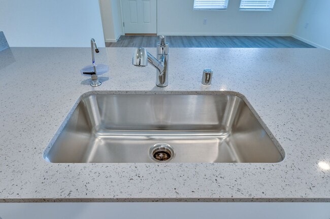 Building Photo - Brand New Townhouse!!! All Appliances incl...