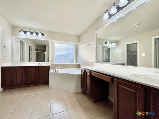 Building Photo - 110 Nick Price Loop