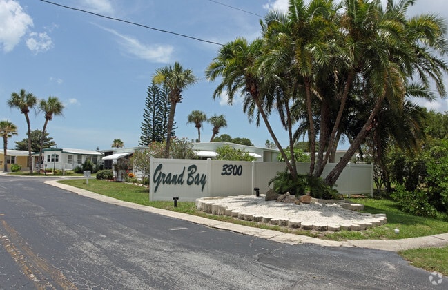 Primary Photo - Grand Bay