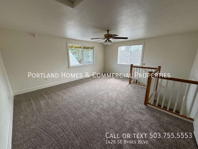 Building Photo - 1426 SE Bybee Blvd