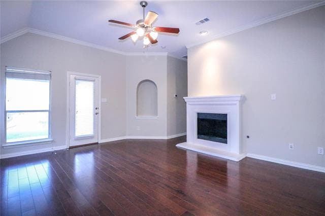 Building Photo - 725 Red Elm Ln