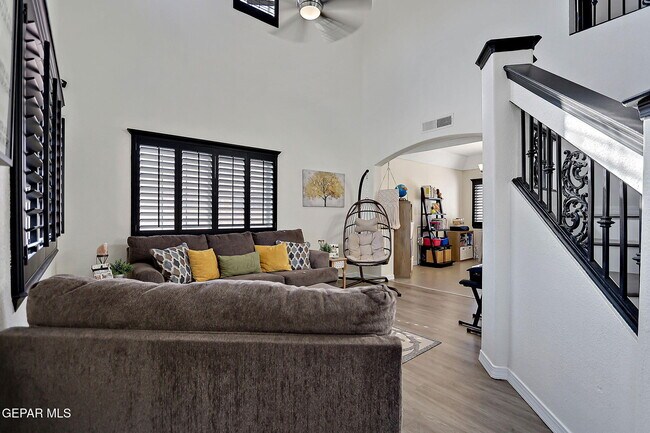 Building Photo - 13913 Golden Mesa Ct