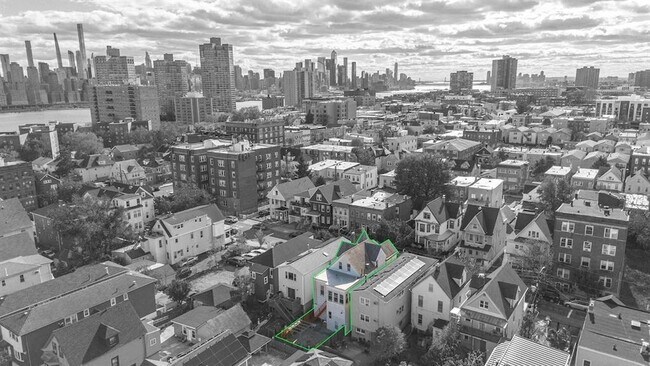 Building Photo - 124 73rd St