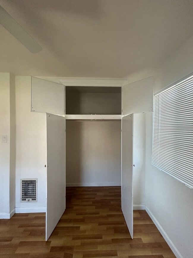 Building Photo - 1130 Palm Ave