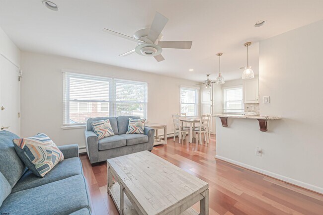 Building Photo - 9506 Ventnor Ave