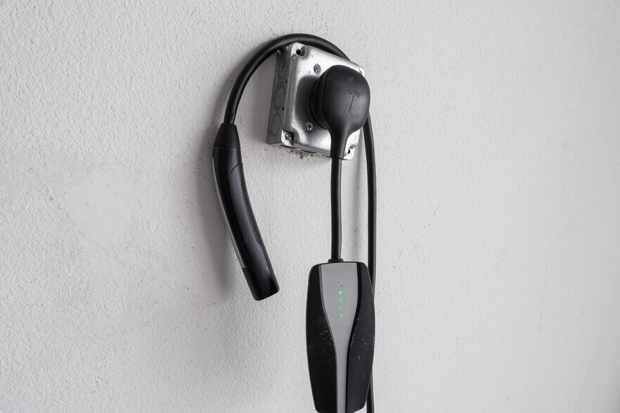 Building Photo - 15026 Olive Ln