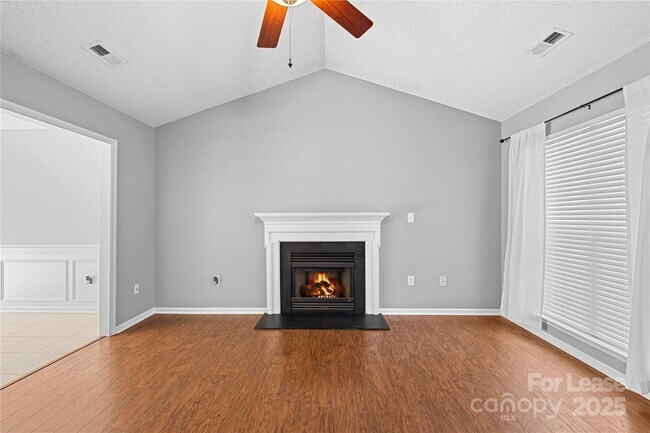 Building Photo - 2215 Genesis Dr