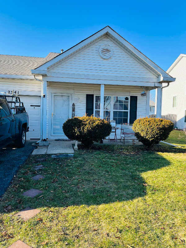 Primary Photo - 2541 Stonybrook Dr