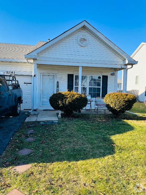 Building Photo - 2541 Stonybrook Dr