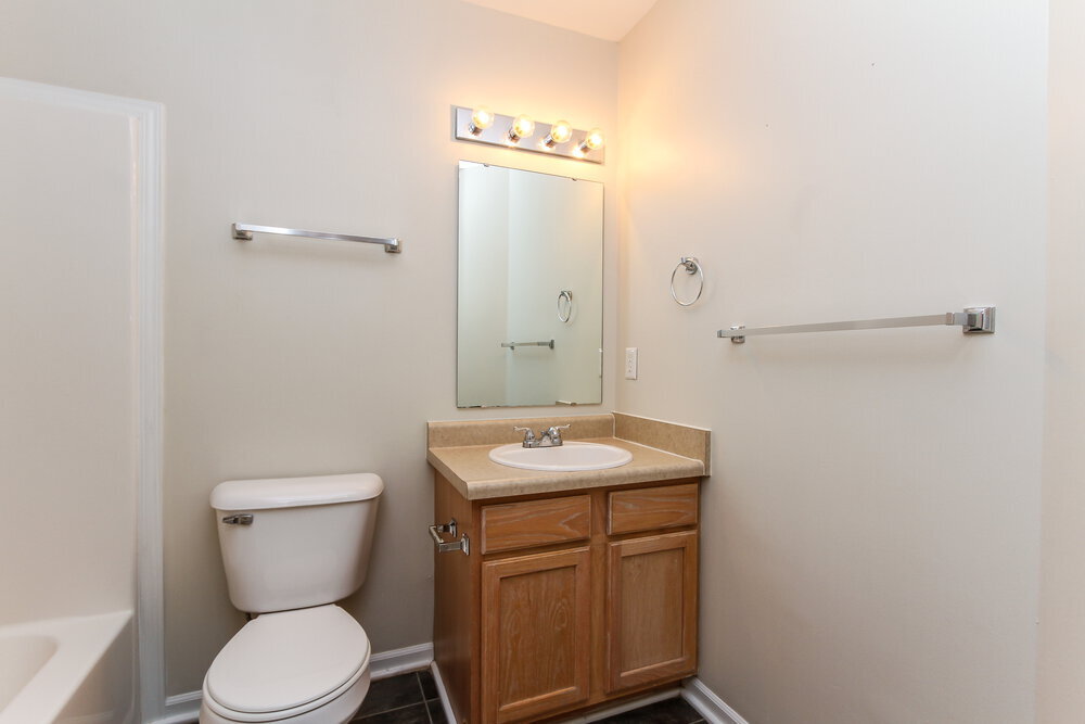 Building Photo - 1685 Cedar Mill Dr