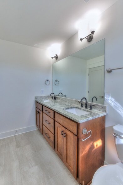 Building Photo - 3600 Quail Dr