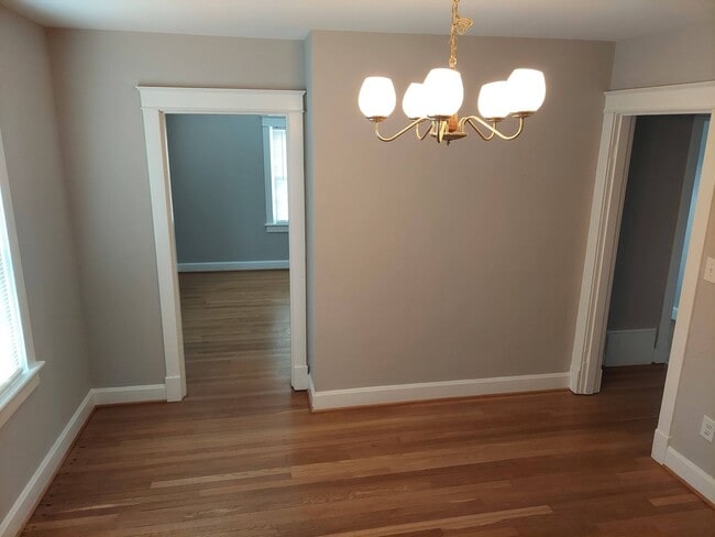 Building Photo - Single Family 3 BR, 2 Bath Rental House in Staunton, Available in November 2025