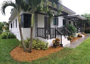 Building Photo - 560 NE 69th St