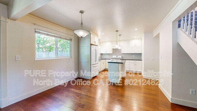 Building Photo - 360 Manka Cir