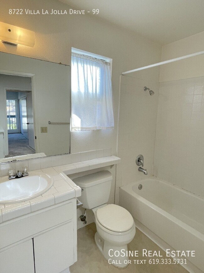 Building Photo - 8722 Villa La Jolla Dr
