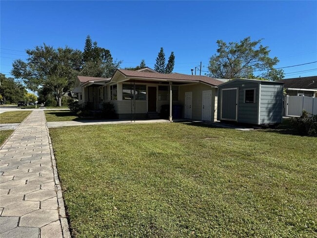 Building Photo - 2500 14th Ave N