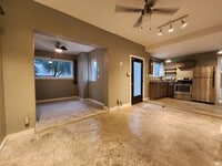 Building Photo - 112 10th St