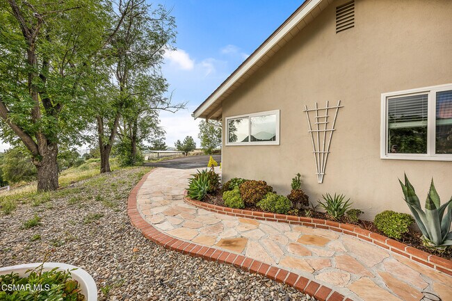 Building Photo - 167 Rimrock Rd